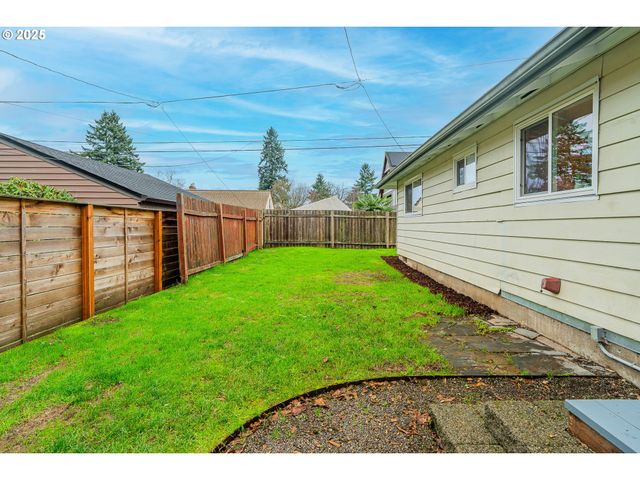 6414 Ne CLEVELAND Ave, Portland, OR 97211