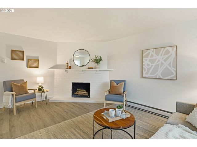 6414 Ne CLEVELAND Ave, Portland, OR 97211