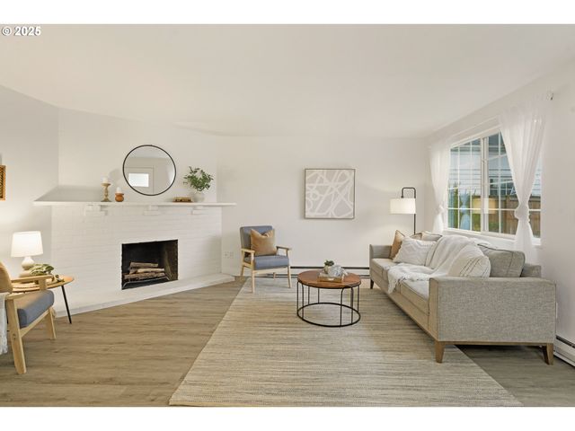 6414 Ne CLEVELAND Ave, Portland, OR 97211