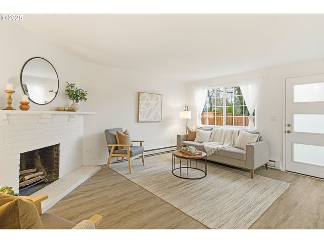 6414 Ne CLEVELAND Ave, Portland, OR 97211