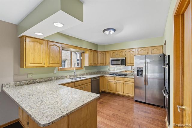 41825 Alden Drive, Clinton Township, MI 48038