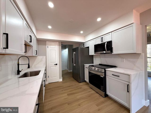 5836 APSLEY HOUSE CT, Alexandria, VA 22310