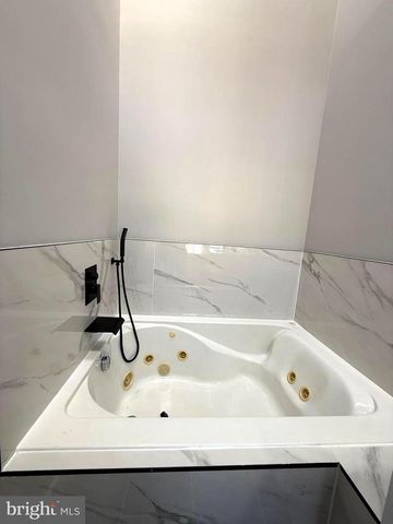 5836 APSLEY HOUSE CT, Alexandria, VA 22310