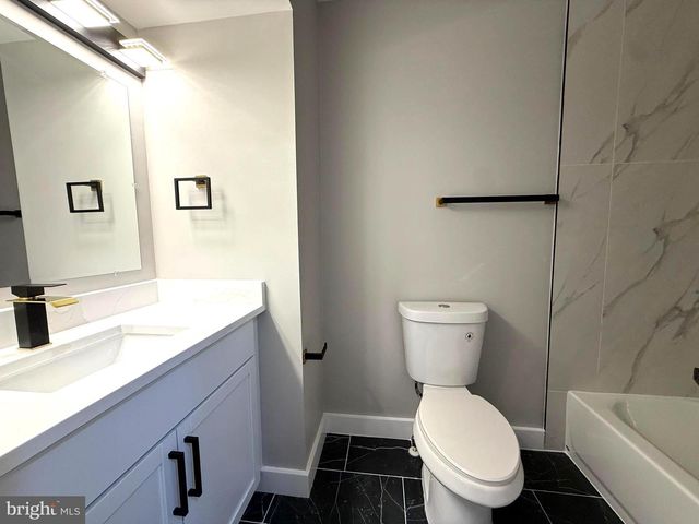 5836 APSLEY HOUSE CT, Alexandria, VA 22310