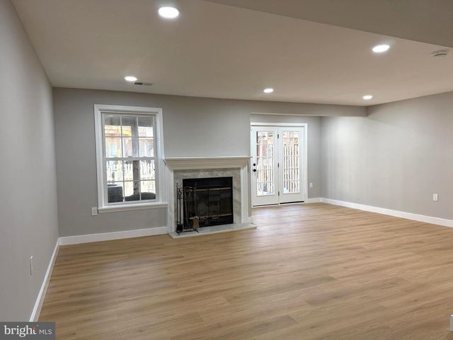 5836 APSLEY HOUSE CT, Alexandria, VA 22310