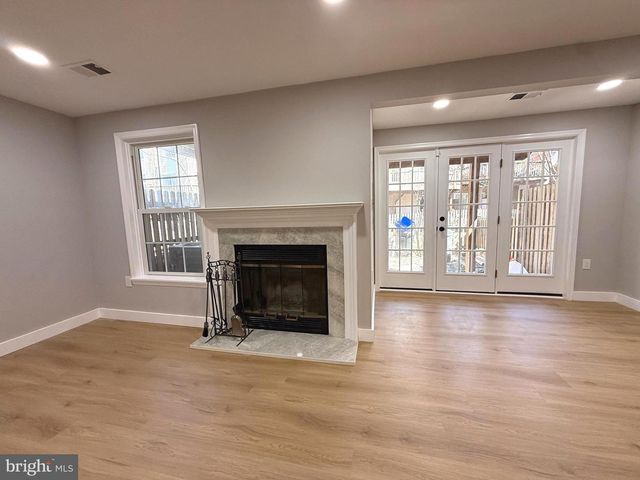 5836 APSLEY HOUSE CT, Alexandria, VA 22310