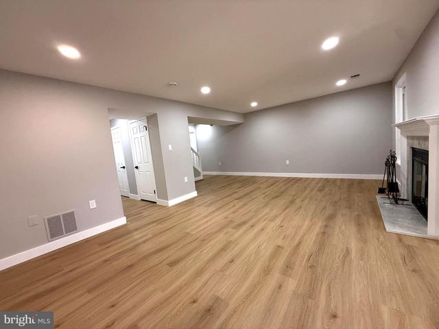 5836 APSLEY HOUSE CT, Alexandria, VA 22310