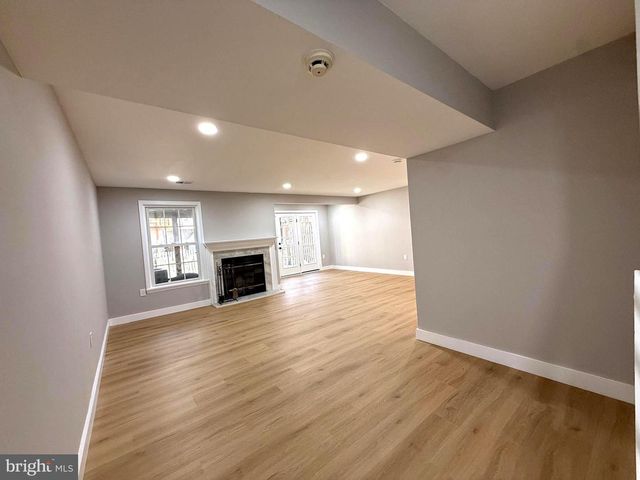 5836 APSLEY HOUSE CT, Alexandria, VA 22310