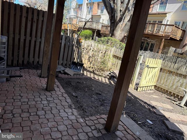 5836 APSLEY HOUSE CT, Alexandria, VA 22310