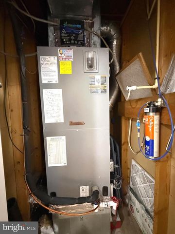 5836 APSLEY HOUSE CT, Alexandria, VA 22310