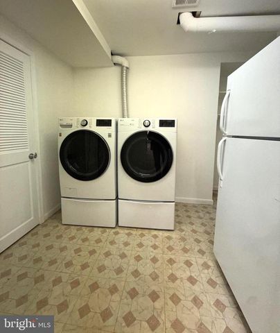 5836 APSLEY HOUSE CT, Alexandria, VA 22310