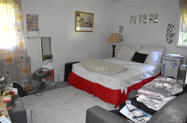 164 Brookside Farms Road, Newburgh, NY 12550