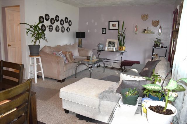 164 Brookside Farms Road, Newburgh, NY 12550