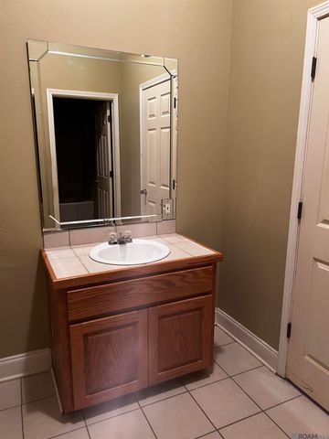 2169 Nesom Rd, Clinton, LA 70722