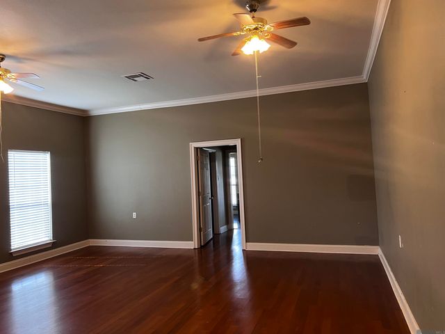 2169 Nesom Rd, Clinton, LA 70722