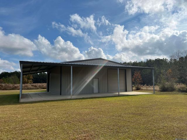2169 Nesom Rd, Clinton, LA 70722