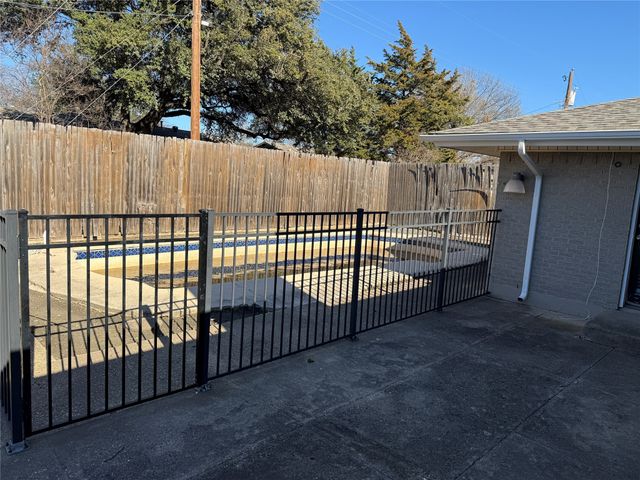 518 Worcester Way, Richardson, TX 75080