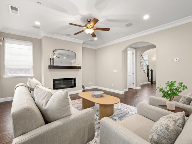 11617 N Bella Verde Avenue, Fresno, CA 93730