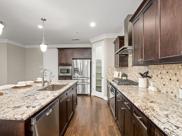 11617 N Bella Verde Avenue, Fresno, CA 93730