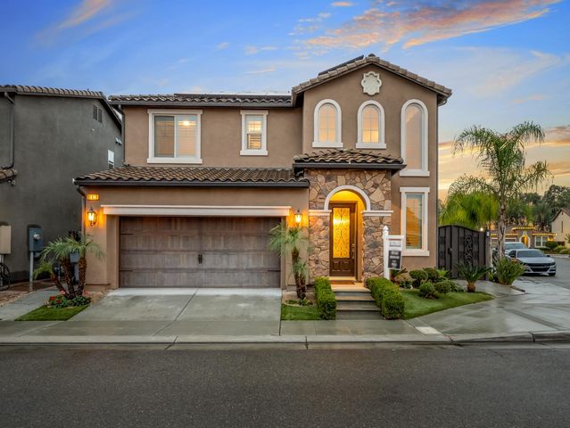 11617 N Bella Verde Avenue, Fresno, CA 93730