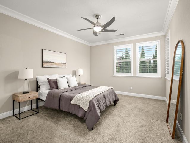 11617 N Bella Verde Avenue, Fresno, CA 93730