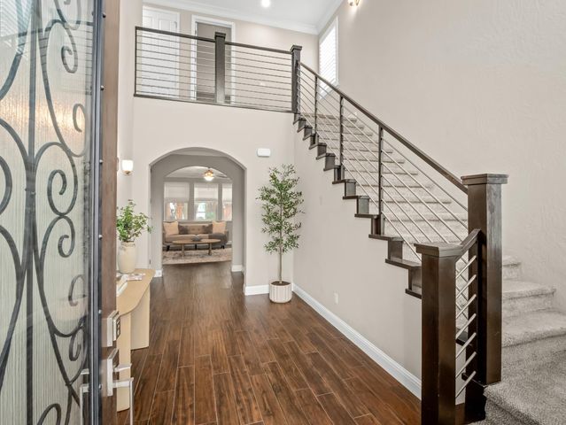 11617 N Bella Verde Avenue, Fresno, CA 93730