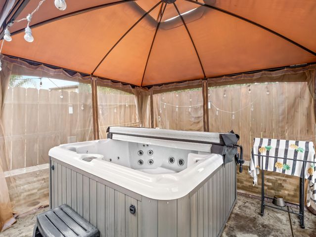 11617 N Bella Verde Avenue, Fresno, CA 93730