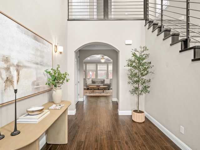 11617 N Bella Verde Avenue, Fresno, CA 93730