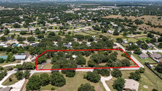 455 Robins LN, Bertram, TX 78605