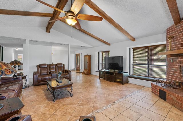 455 Robins LN, Bertram, TX 78605