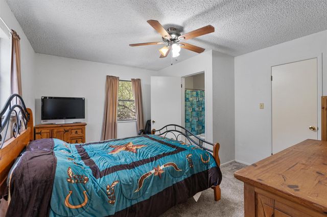 455 Robins LN, Bertram, TX 78605