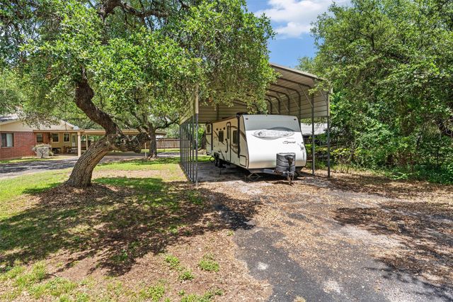455 Robins LN, Bertram, TX 78605