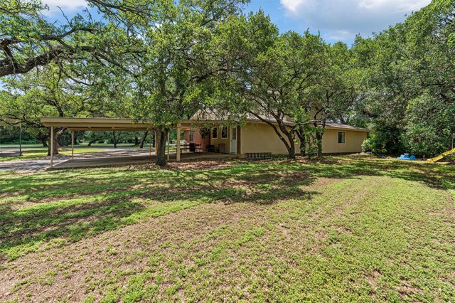 455 Robins LN, Bertram, TX 78605