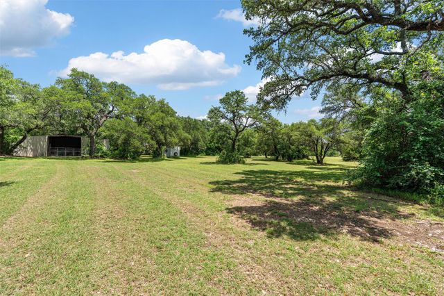 455 Robins LN, Bertram, TX 78605