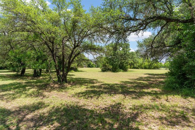 455 Robins LN, Bertram, TX 78605