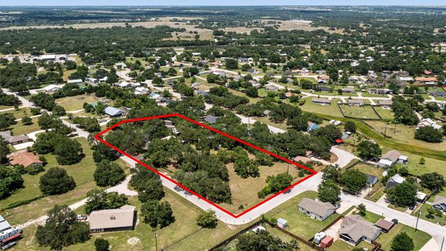 455 Robins LN, Bertram, TX 78605