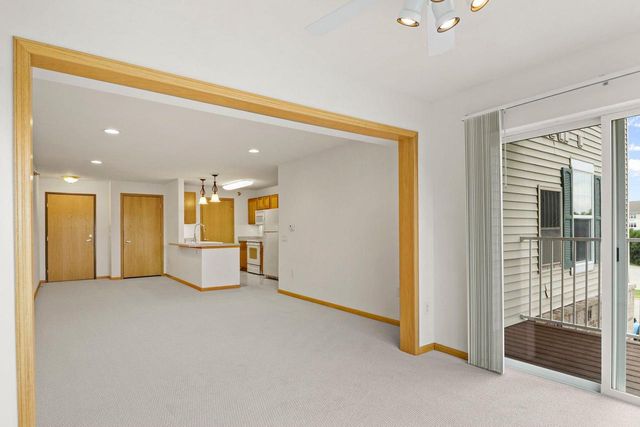 6828 Parkside Circle, Windsor, WI 53532