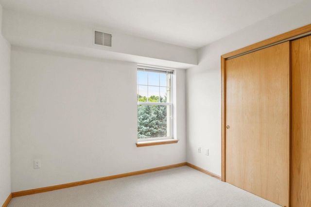 6828 Parkside Circle, Windsor, WI 53532