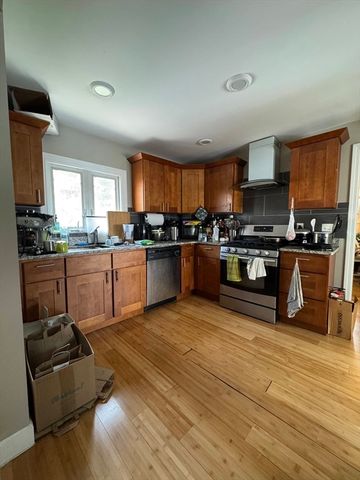 108 7th Street 2, Cambridge, MA 02141