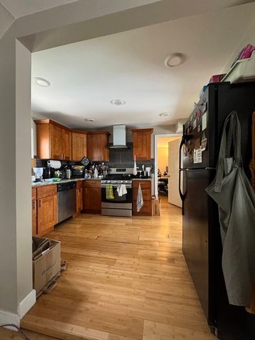108 7th Street 2, Cambridge, MA 02141