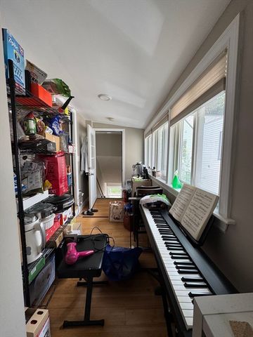 108 7th Street 2, Cambridge, MA 02141