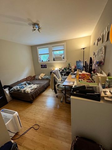 108 7th Street 2, Cambridge, MA 02141