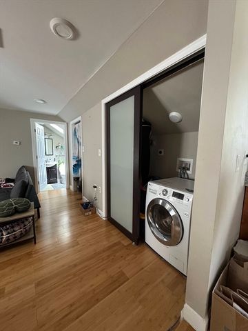 108 7th Street 2, Cambridge, MA 02141