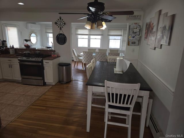 10 Bainbridge Avenue, Melville, NY 11747