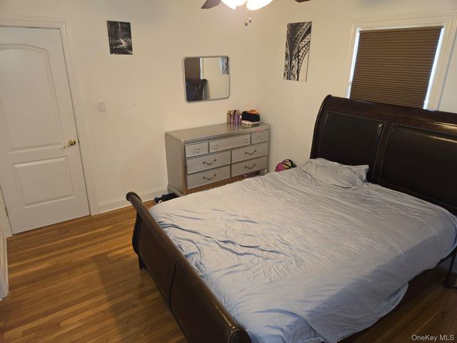 10 Bainbridge Avenue, Melville, NY 11747