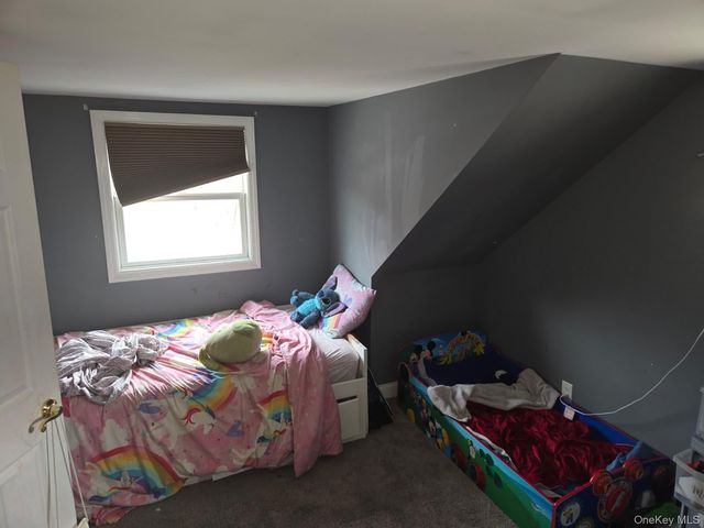 10 Bainbridge Avenue, Melville, NY 11747