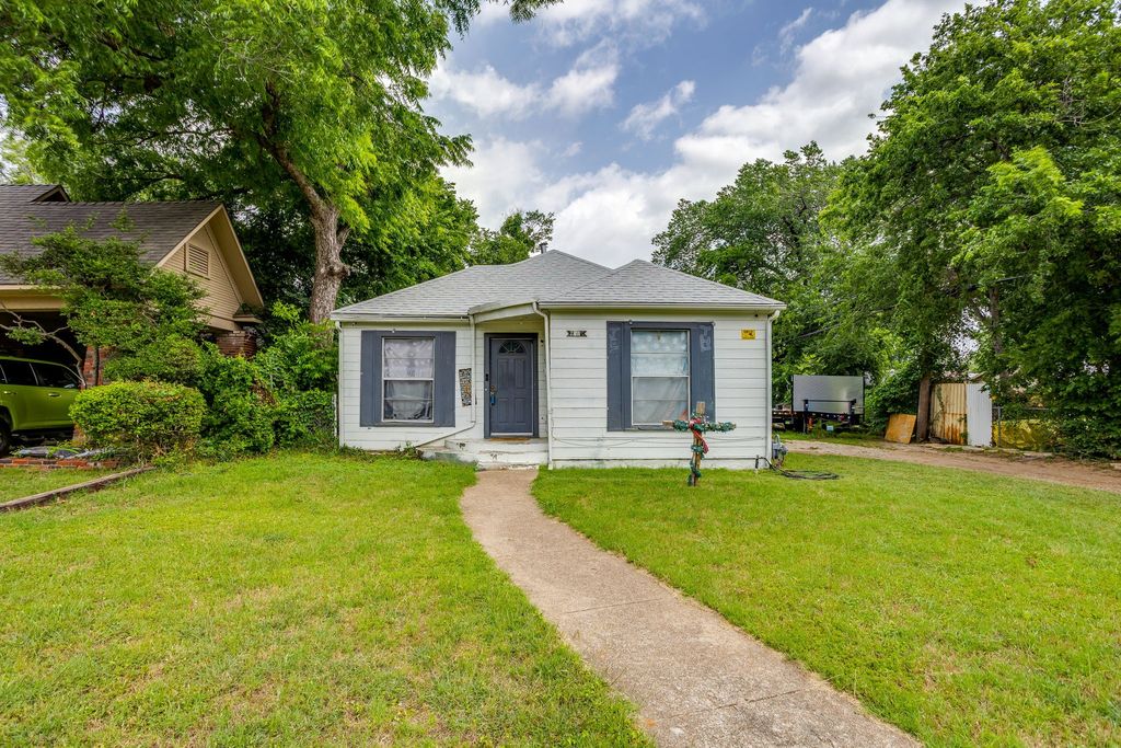 2529 Primrose Avenue, Fort Worth, TX 76111