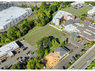 2460 Nw EDENBOWER Blvd #1, Roseburg, OR 97471