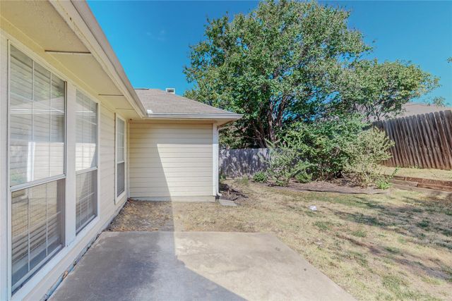 5425 Bryce Canyon Drive, Fort Worth, TX 76137