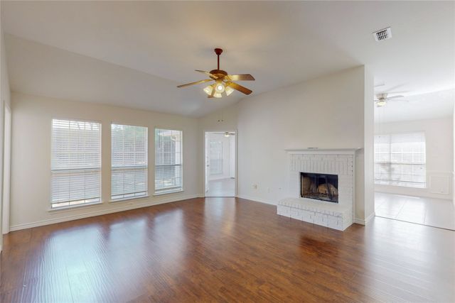 5425 Bryce Canyon Drive, Fort Worth, TX 76137